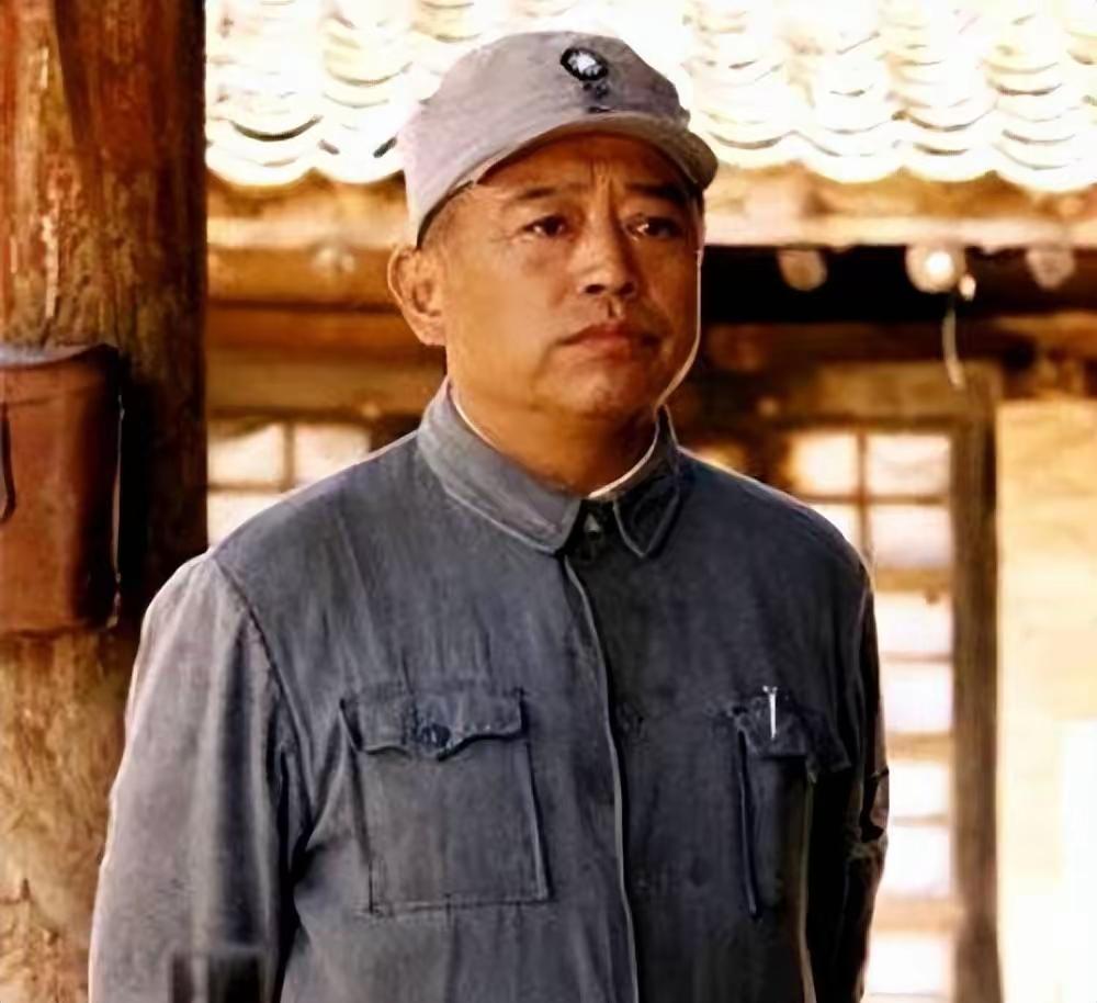 1971年，73岁的彭德怀忽然收到一份国庆礼品，他很诧异，毕竟好久没人给他送东西