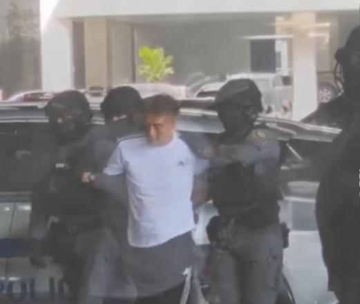 大快人心！赌诈头目佘智江引渡回国。刚刷到佘智江被引渡回国的新闻，真的、真的