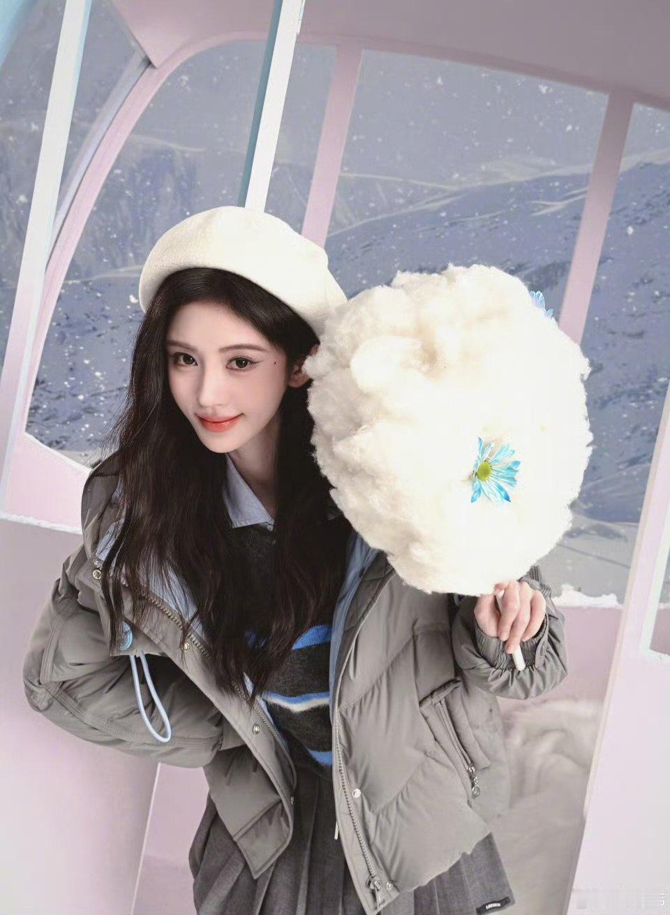 鞠婧祎在棚里看雪啦