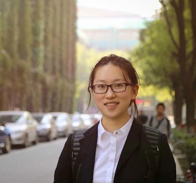 逆袭学霸黄佳琰：自主招生落榜，却在高考中摘得江苏理科状元黄佳琰出生在江苏常州一
