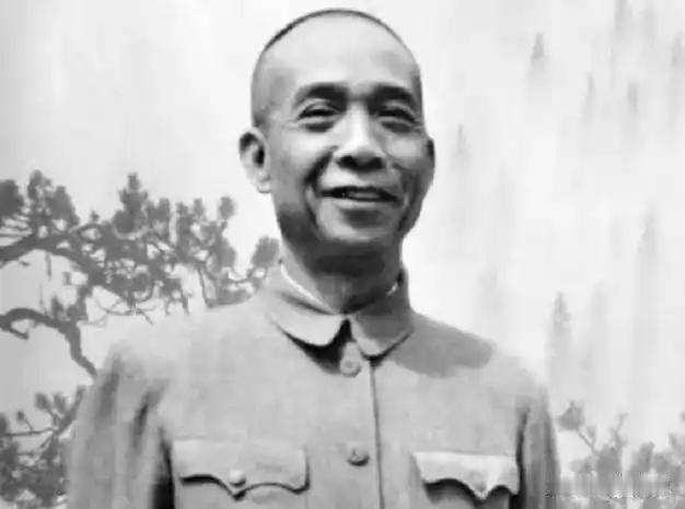 最早进入东北战场的将领，本来最有前途，没想到职务却一降再降，从第三纵队司令员降到