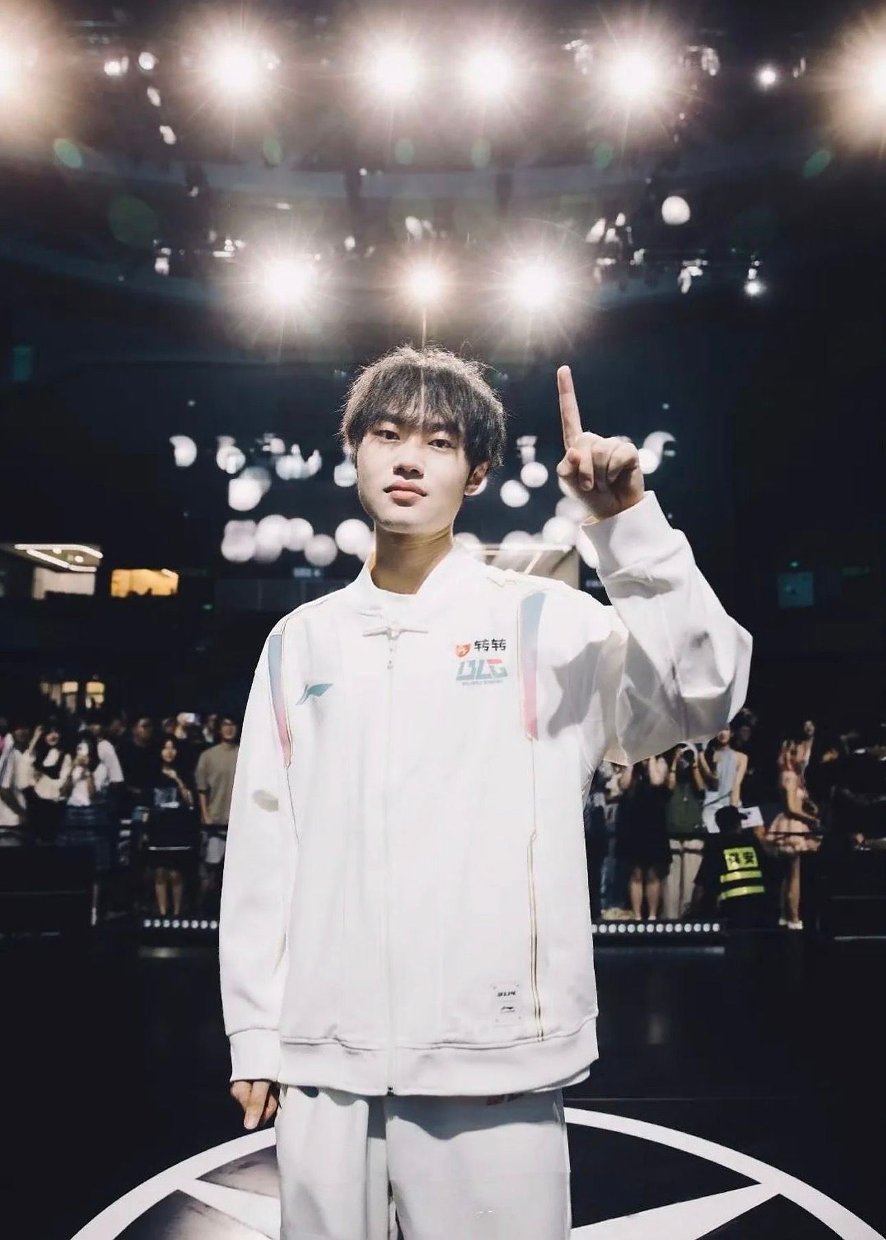 盘点LOL职业选手外号和由来，你觉得谁的最搞笑？LPL选手：Knight—左
