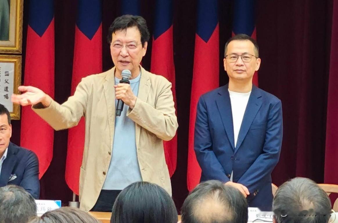 中广前董事长赵少康今（21日）在脸书发文表示，，今天一早我跟“中广流行网”请假，