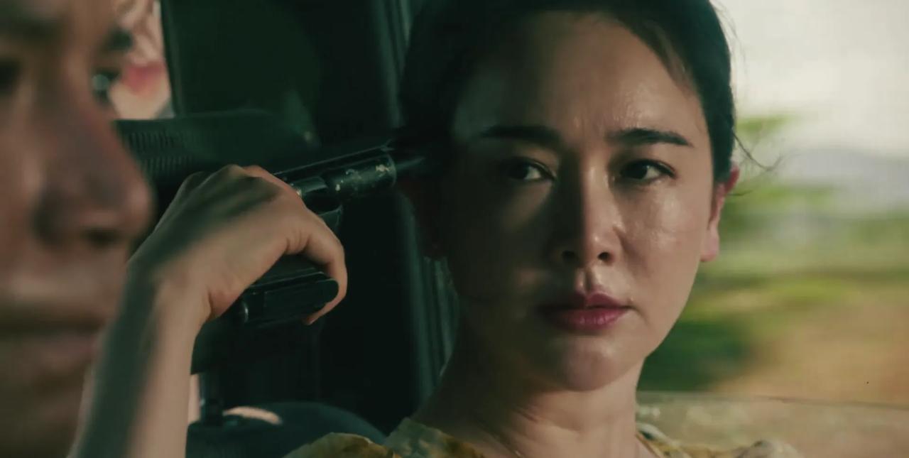 《扫毒风暴》安娜被杀的真相曝光，莫康爷为了保护女儿，开枪自杀。周少雄斩草除根杀莫