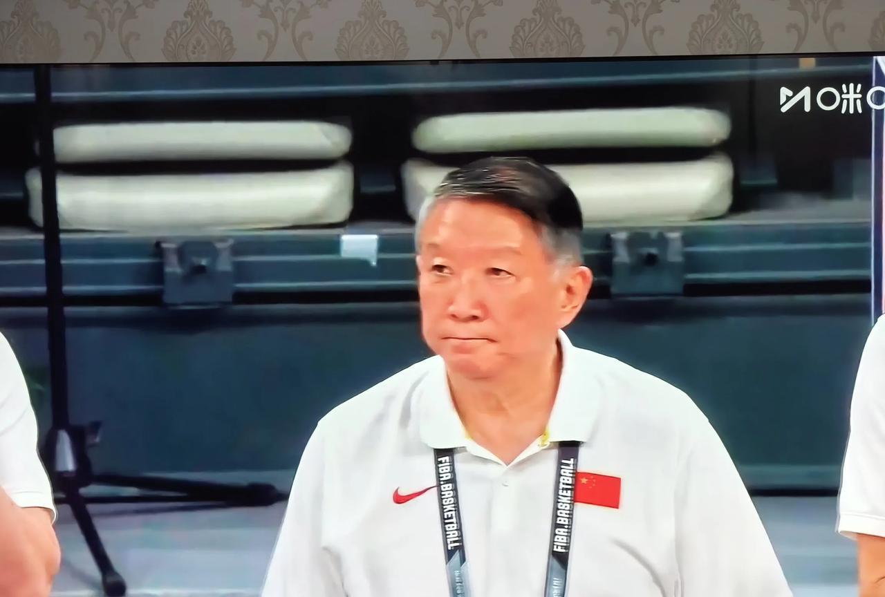 资深教练宫鲁鸣为何亚洲杯翻船宫鲁鸣指导做为篮球界资深教练，曾经带领中国男女篮取