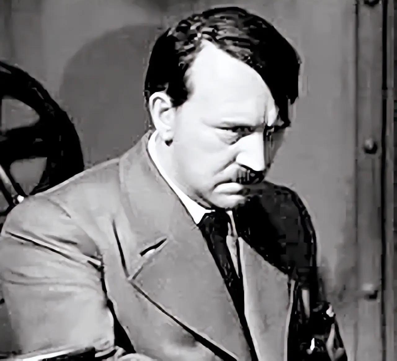 1943年斯大林格勒惨败之后，希特勒的身体开始全面崩塌，他必须每天注射2支兴奋剂