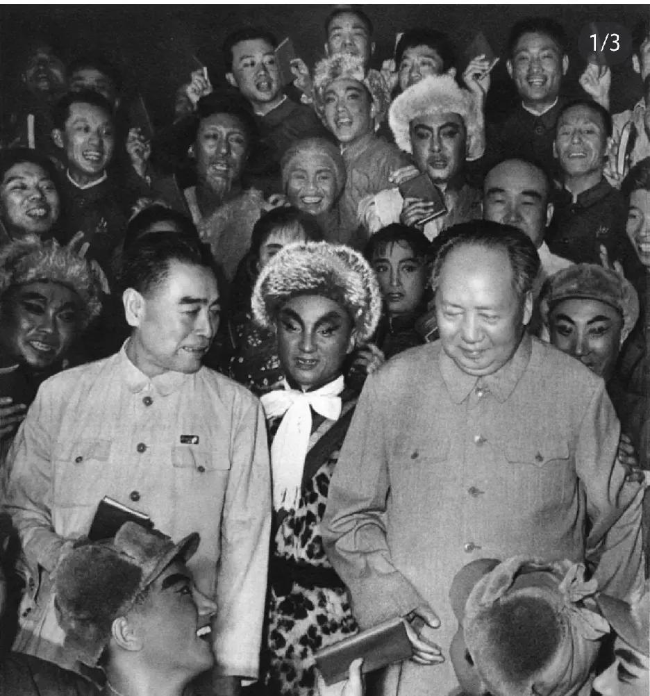 1967年6月16日，一个在中国文艺史上留下深刻印记的日子。伟人与周总理一同步入