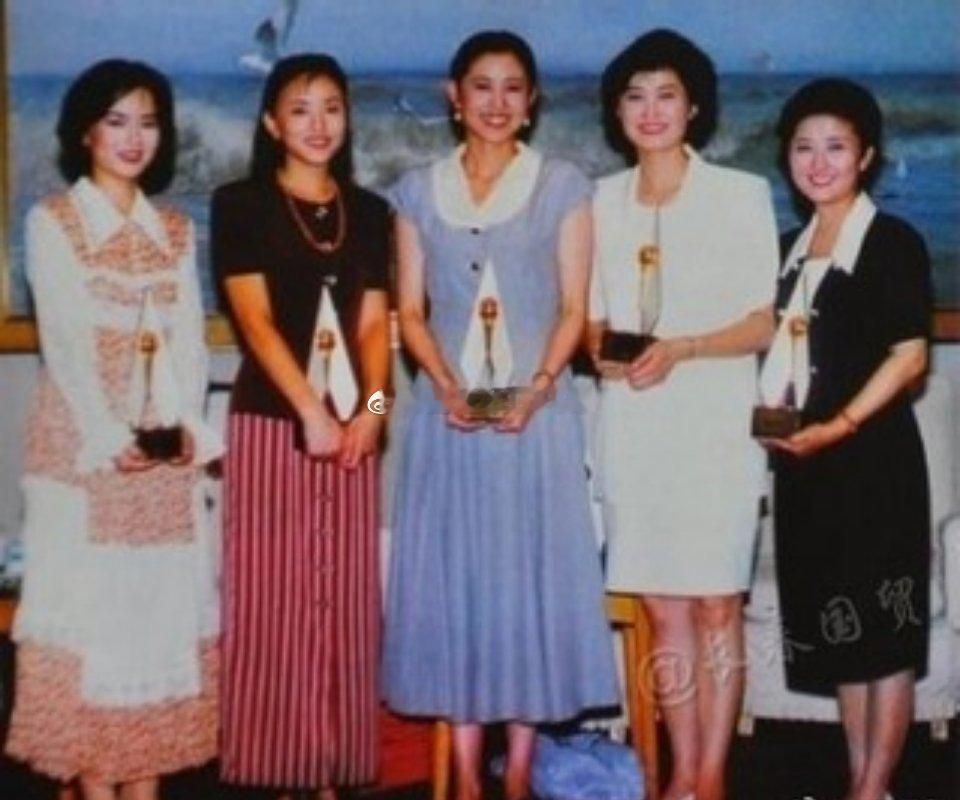 倪萍得知敬一丹去世哭到浑身发抖9月13日，著名主持人敬一丹不幸离世，享年71岁。