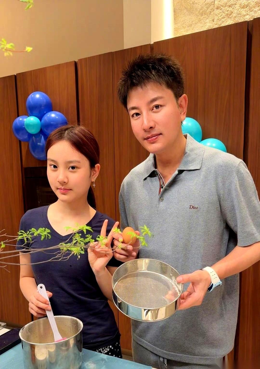 贾乃亮42岁生日，照片一发，半个娱乐圈都安静了。没有名流云集，没有香槟塔，没有