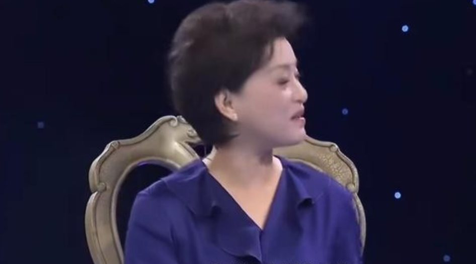 一次，杨澜问唐国强：“你出演过诸葛亮，后来陆毅和金城武也出演过，我不知道您对这两
