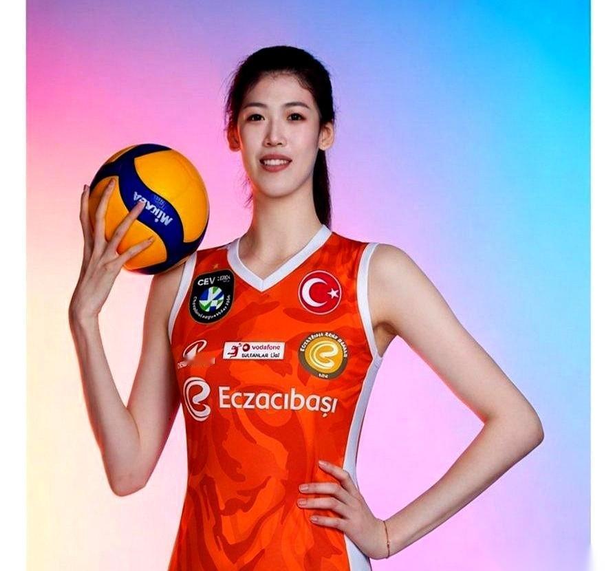 李盈莹要被土耳其的伊萨截胡了？这消息一出来，我第一反应不是慌，是想笑。太有意