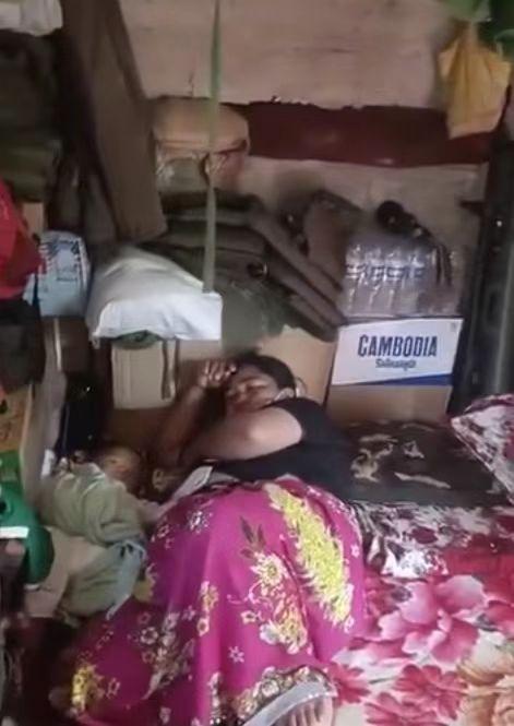 柬埔寨军队怪不得不卖命啊！这打仗呢，柬军前线士兵家属没有人管，只能把自己的老婆和