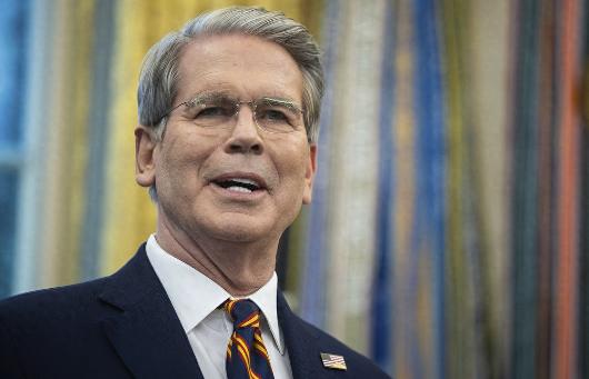 油价可能就要崩盘了！因为美国已经宣布，会解除对委瑞内拉的制裁，最快就在本周。这意