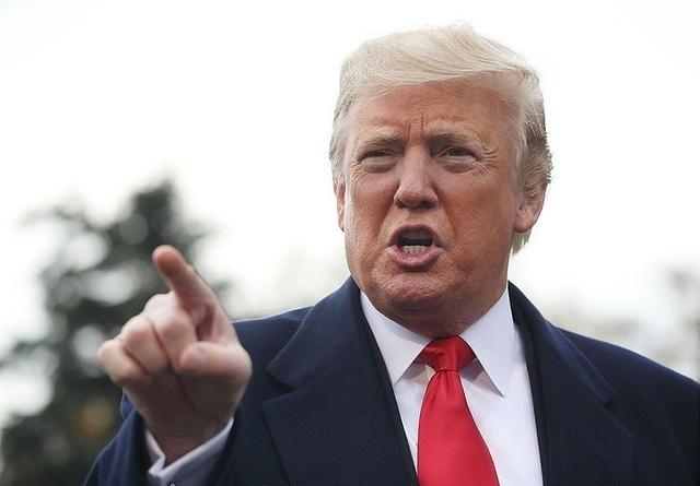 局势突变！中国央行连续18个月狂买黄金突破2300吨，这招太狠了！就在西方还在做