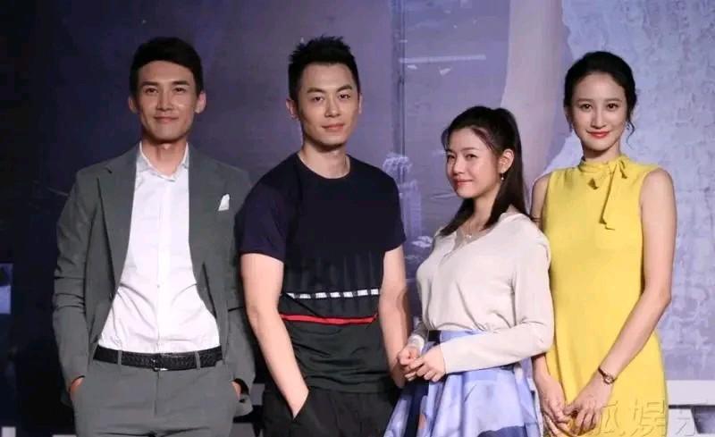中间的两位是朱亚文和陈妍希，左右两边的帅哥美女你认识吗？