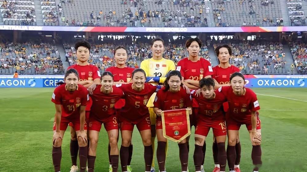 亚运女足，中国5-1中国香港，日本8-0泰国，韩国5-0缅甸，各小组最新排名如下​C小组排名如下中国