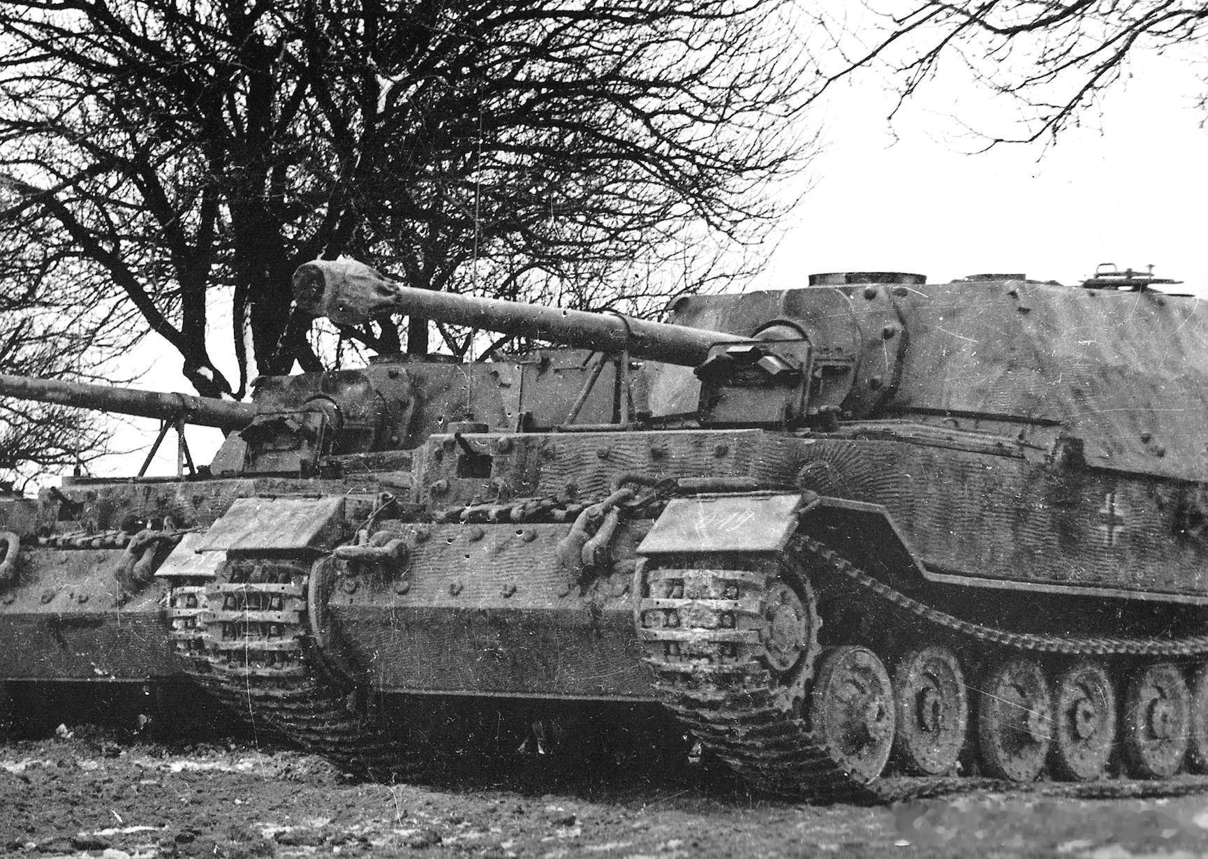 1944年3月德军Sd.Кfz.184Elefant象88毫米自行反坦克炮在N