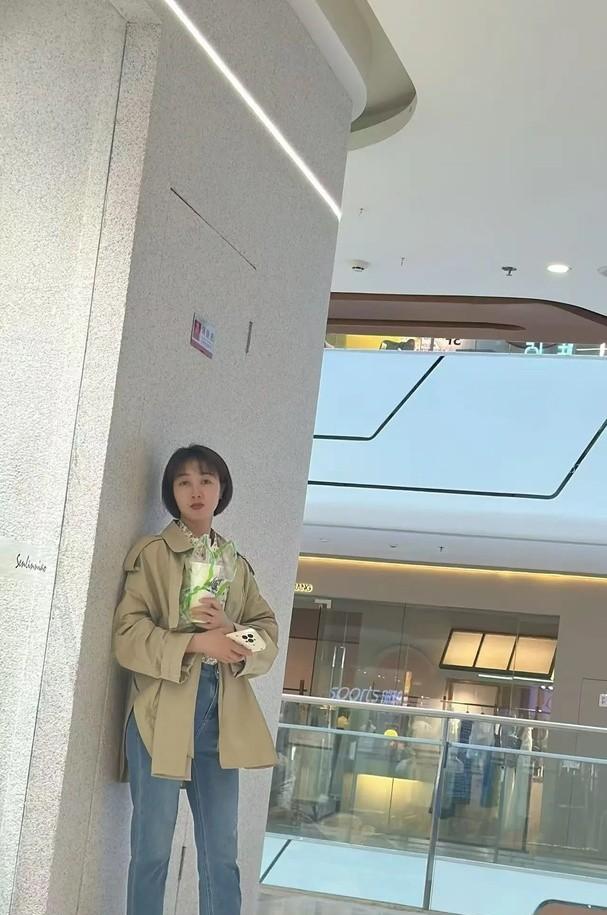 离婚后悔了，他月入两万，工资都给我。如今想来，真是追悔莫及。当初他每
