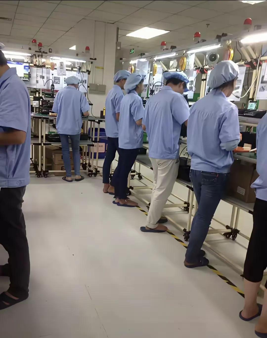百年前福特知道给工人涨工资，工人才能买得起车；百年后的今天，大企业赚着几个亿，却