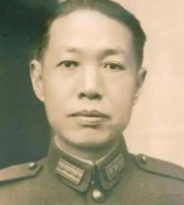 1927年，白崇禧将军长赖世璜枪决，部队缩编为师，熊式辉大骂：“14军北伐有功，