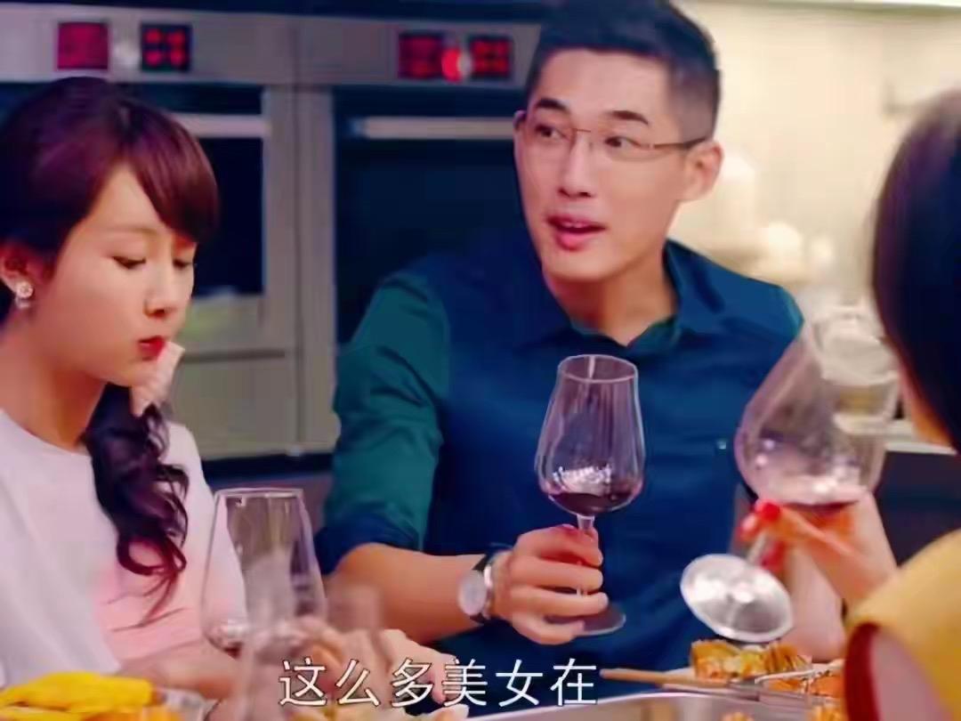樊胜美为什么找不到想要的男朋友？首先，樊胜美的智商和情商都不低。小邱揭露
