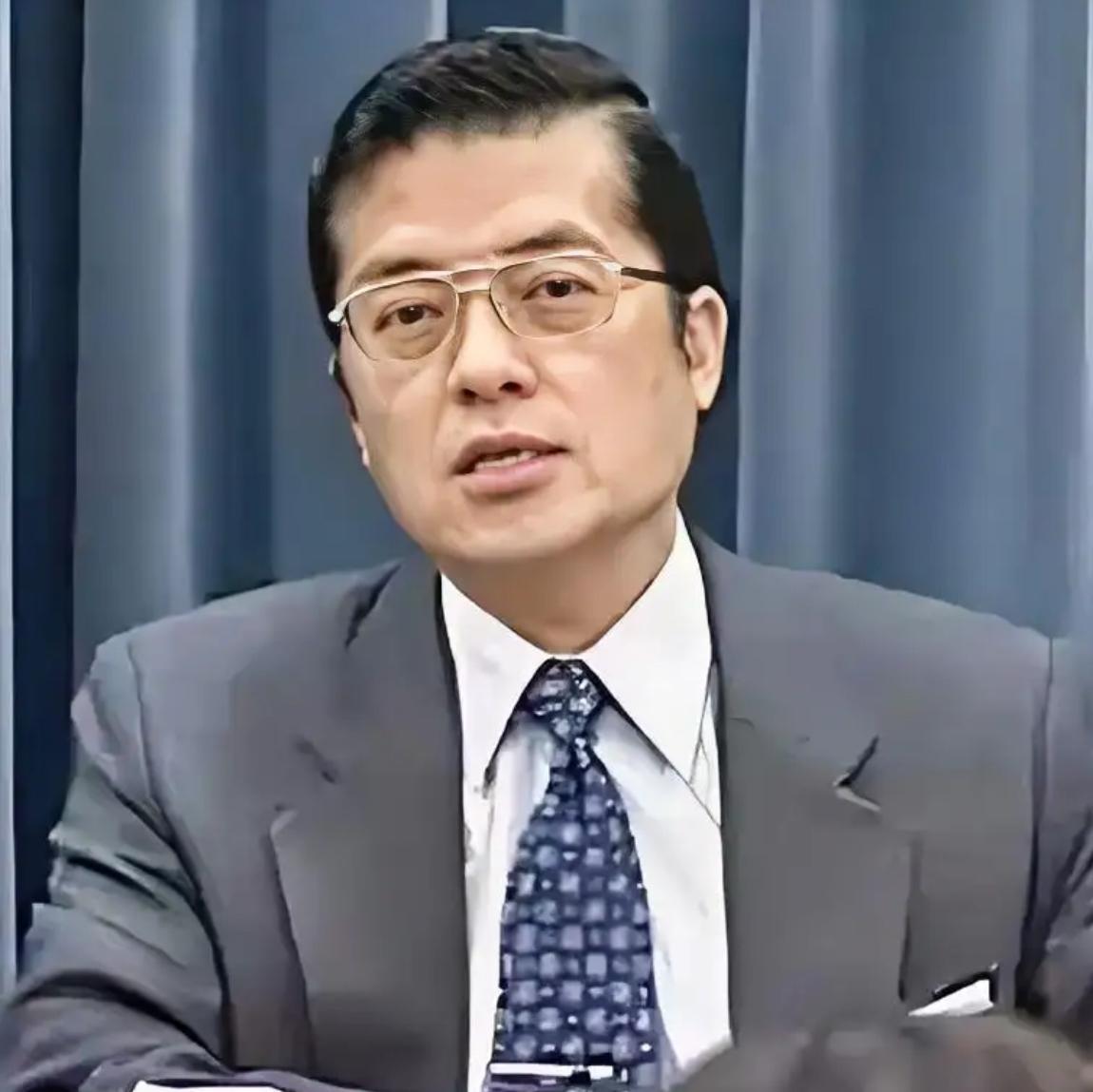 即将随团访问大陆的国民党副主席张荣恭对两岸关系的这番表述，算是比较清醒的了，全程