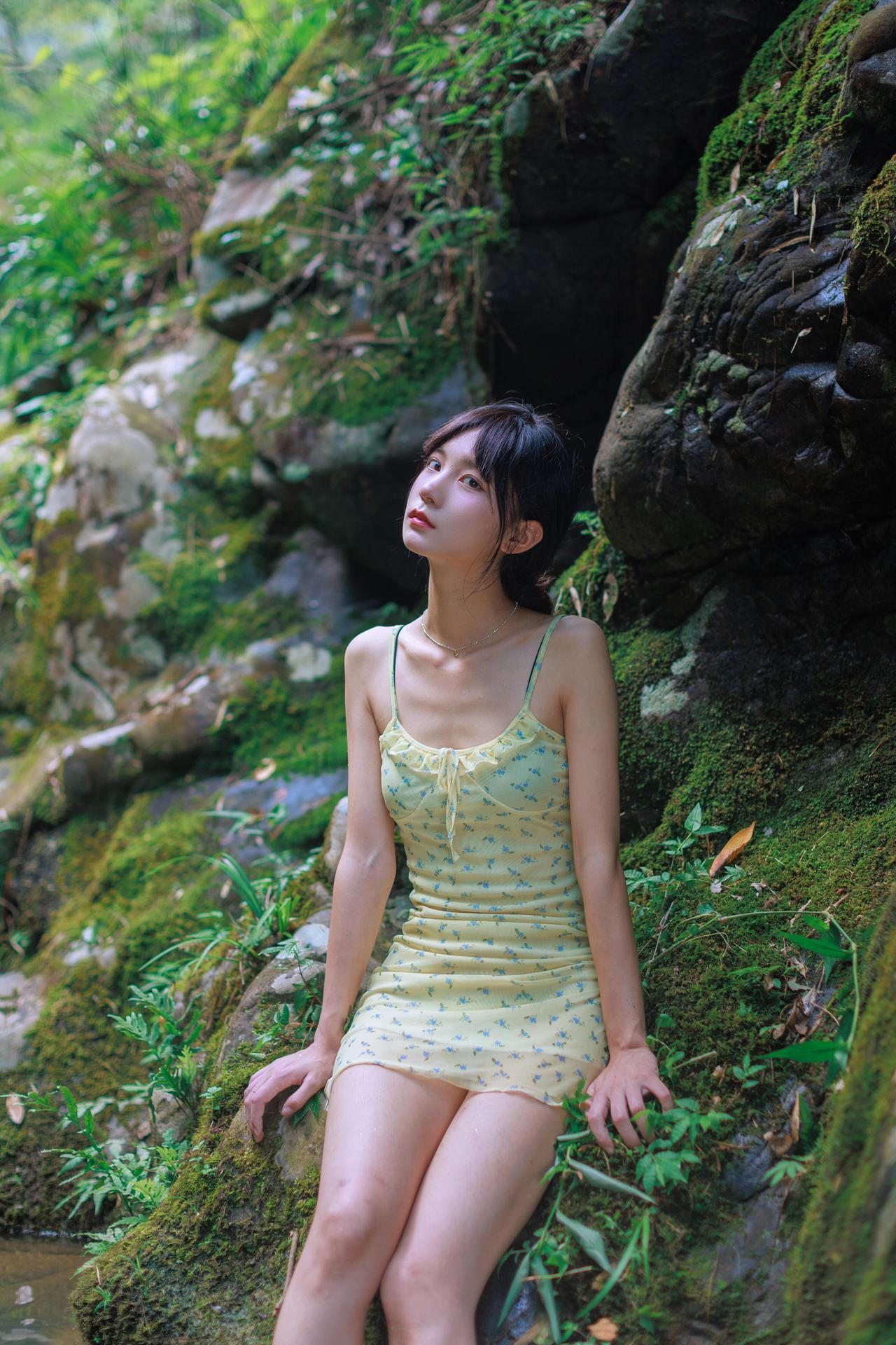 贴近自然,来一场与心灵的温柔邂逅。当肌肤触碰苔藓的湿润,当鼻尖萦绕草木的芬