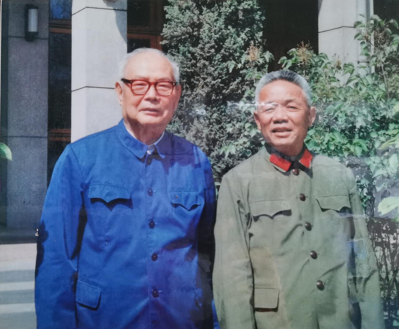 七十年代，军委考虑调福州军区参谋长石一宸到北京工作。叶剑英看重石一宸出色的作战业
