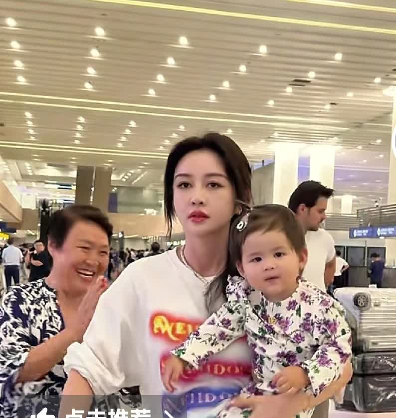 盈公主终于给我们女人出了一口气。盈公主为了让小凯莉安全回国在罗马尼亚对阿