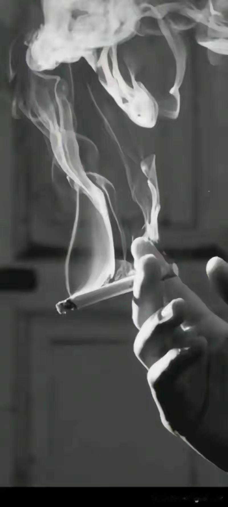 我堂弟的退休金6000多，给我微信聊天中，总说入不敷出，原因出在他那乖张的独生子