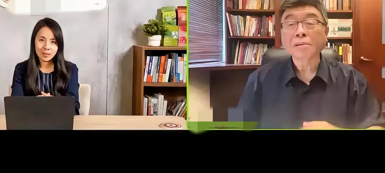 邱毅：“苏恒，赵少康有没有照顾你？“苏恒：“没有耶，我跟他见面次数屈指可数。”