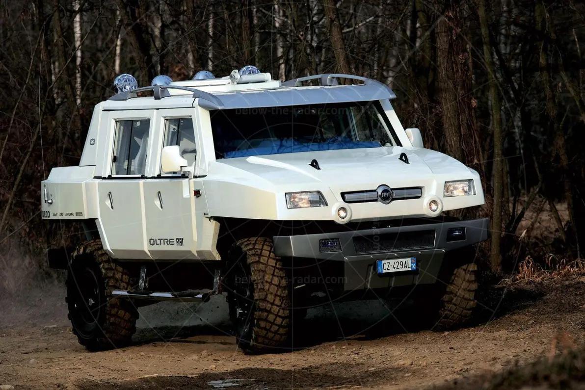 小地痞有眼不识团政委，拦车索要过路费，警卫员三拳两脚，分分钟叫他