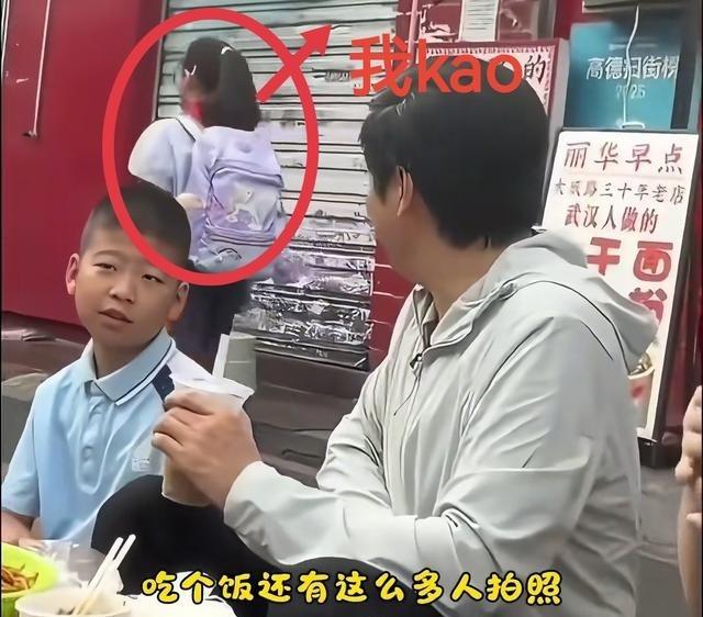 班主任女儿高一追我儿子，老师还暗中帮忙，结果高考我儿子610分能上985，他女儿