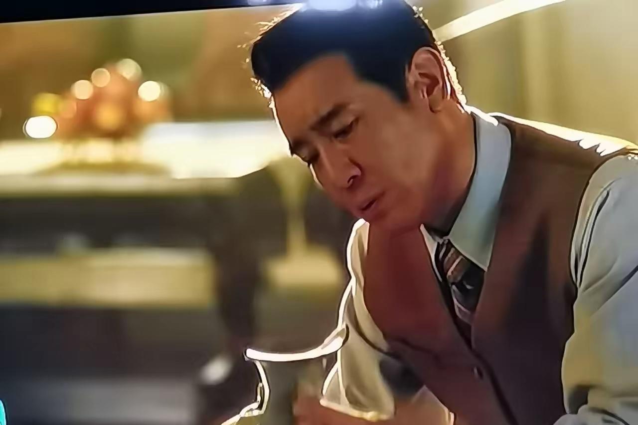 追剧《八千里路云和月》有一段剧情的设置，让人看了当场想发火，血压都升上来了。