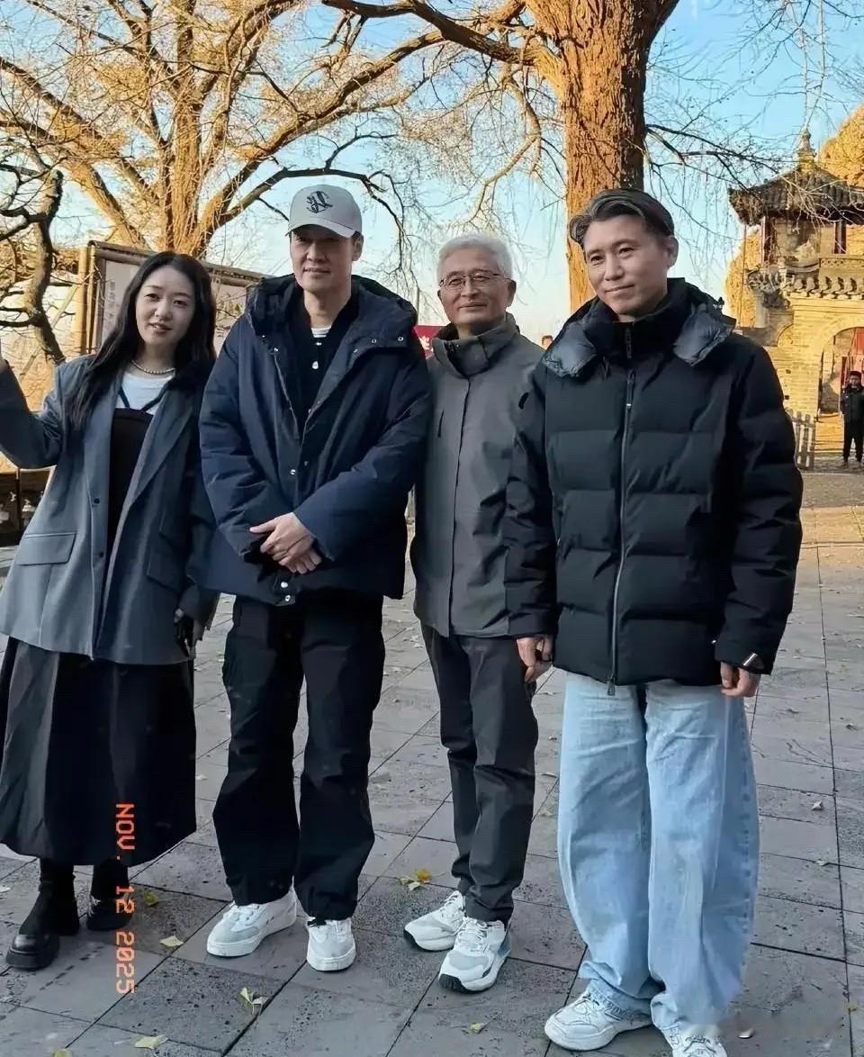 朱媛媛去世5个月辛柏青再次现身不是去给妻子扫墓而是和好兄弟李乃文，一起现身