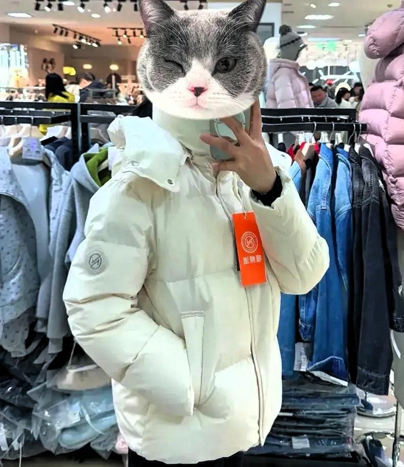 朋友在胖东来入手了一件256块的羽绒服，本来以为就图个实惠，结果穿上效果好到让人