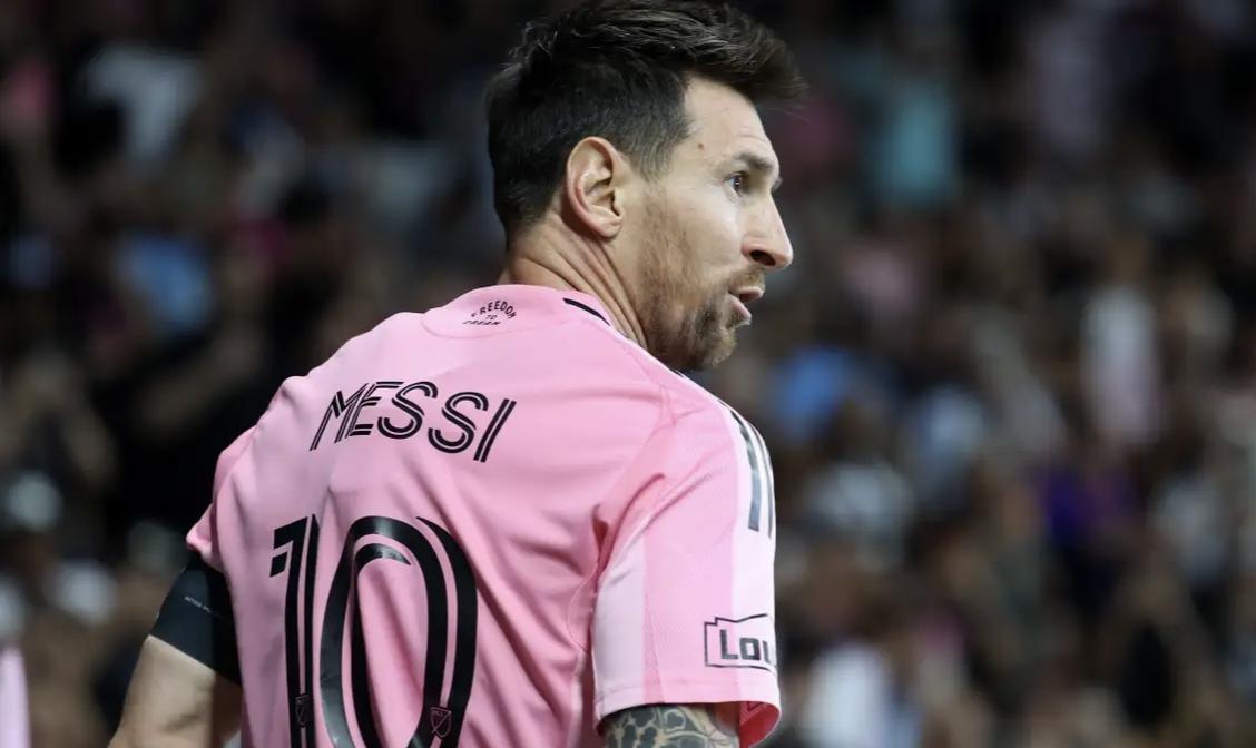 马斯切拉诺请辞和签约德保罗有关？纯属“个人原因”，梅西根本没插手，你们信吗？去