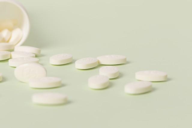 紧急叫停！医生：服用阿司匹林的人，身体出现这7症状必须停药阿司匹林是一种广泛