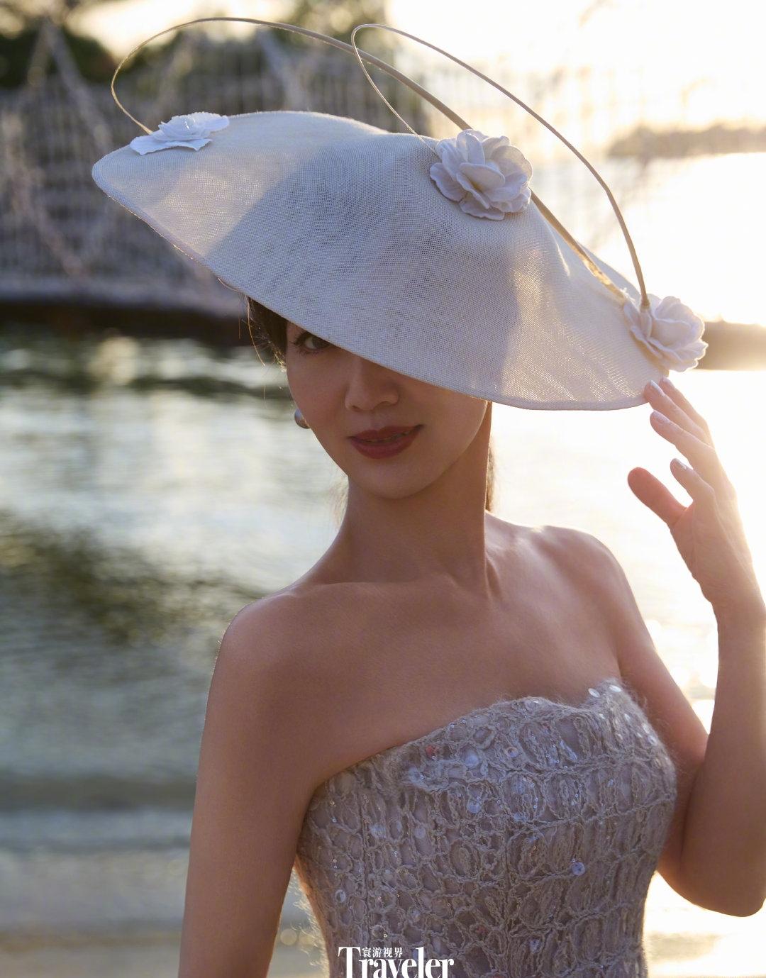 放慢脚步，跟着赵雅芝一起感受城市林曳里的美好～不得不说，赵雅芝于10月29日