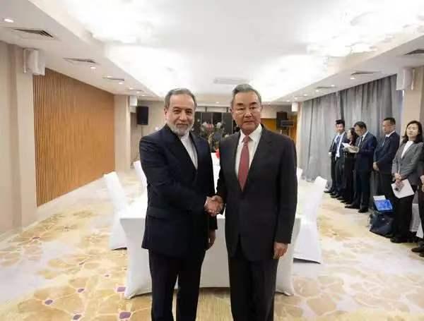 特朗普警告中国“不要介入伊朗战争”，外媒：中国正推动停火谈判特朗普这次是真的