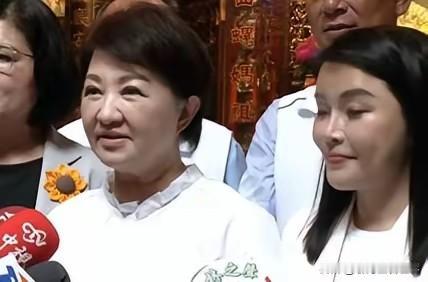 卢秀燕笑称邀请韩国瑜和傅崐萁两个大帅哥近期一起看电影“奥德赛”，那么傅崐萁会给卢