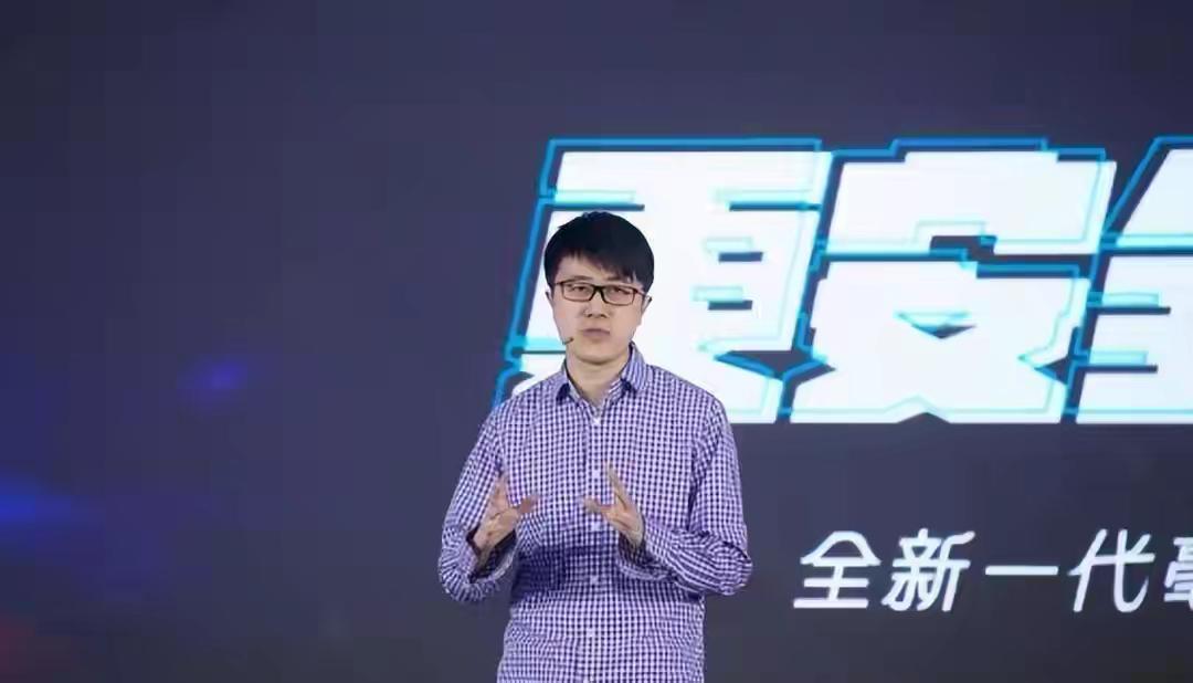 2007年，23岁的陈嘉澍站在美国国务院的颁奖台上，手里握着价值200万人民币的