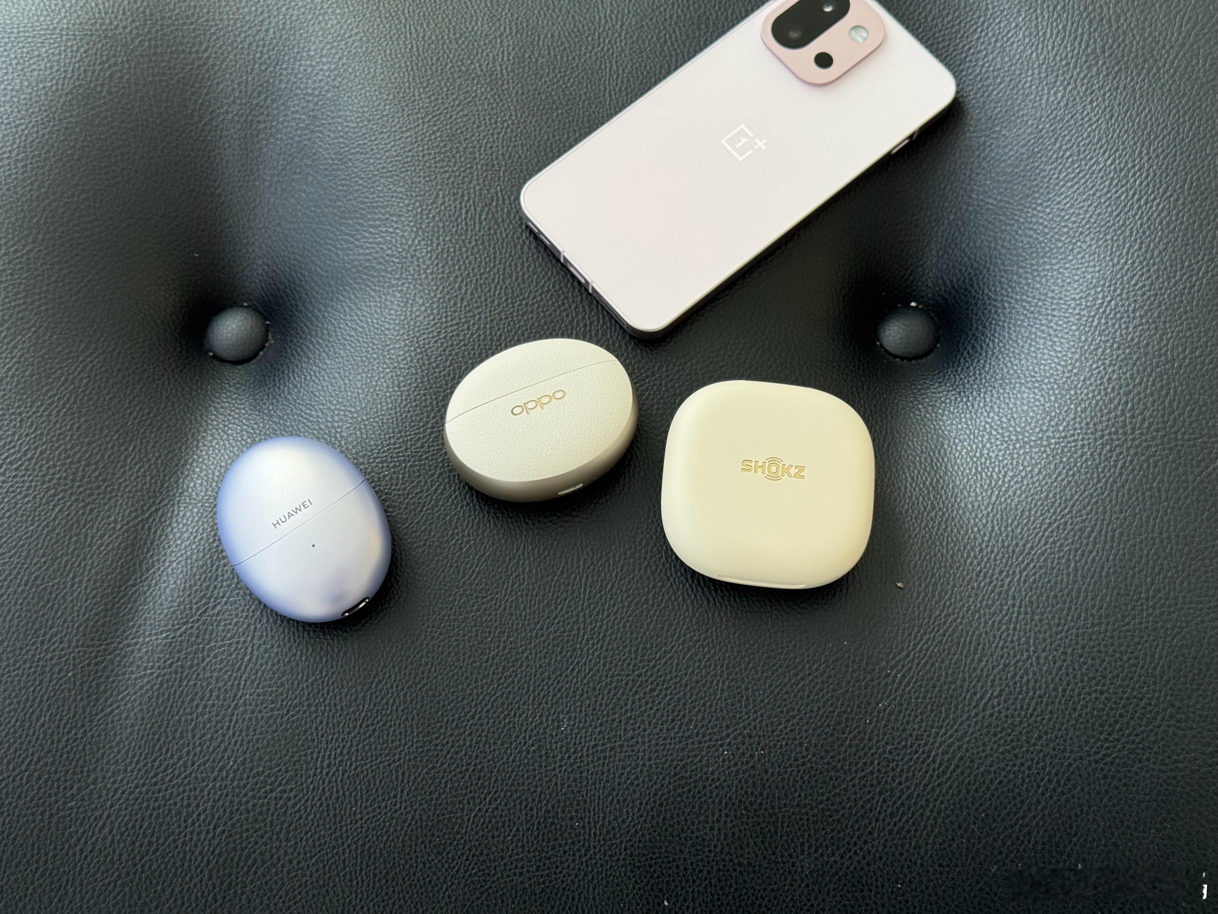 这几天一直在想，要不要买AirPodsPro3。我现在的耳机配置是OPP
