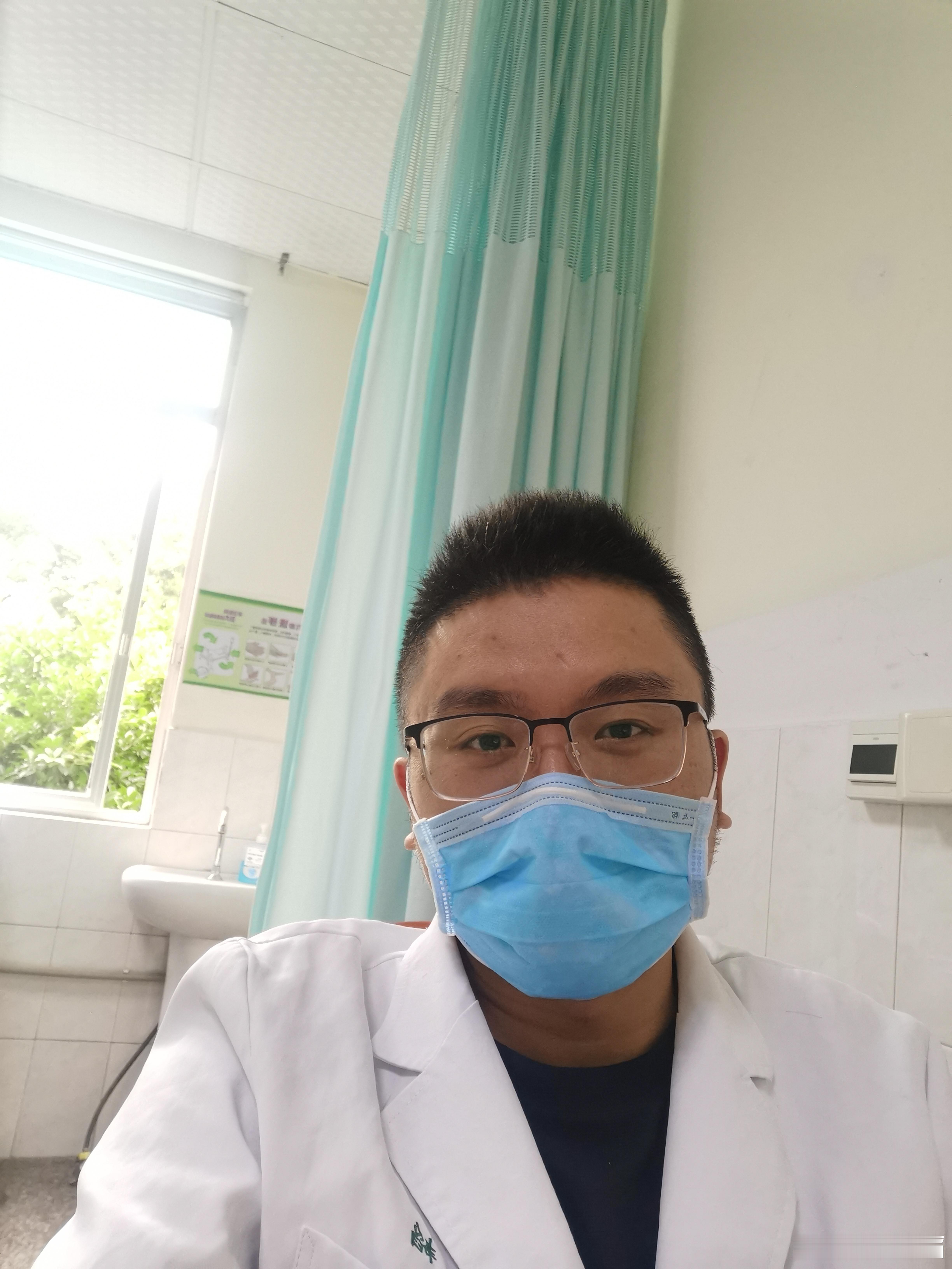 今上午门诊那位，胸骨后不适，反酸，烧心的婆婆，最后明确是心梗，收到心内科住院急诊