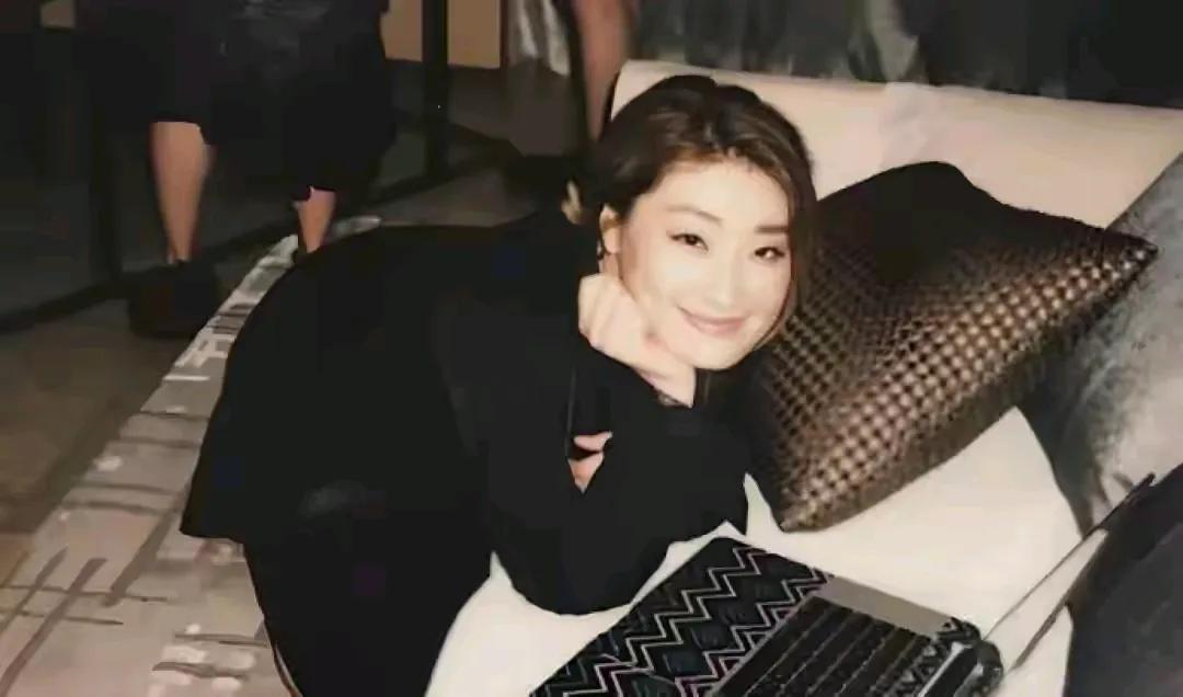 宗庆后评价宗馥莉独立性强，不太好管。话说，好管的人也担当不了大任，所以不好管就对