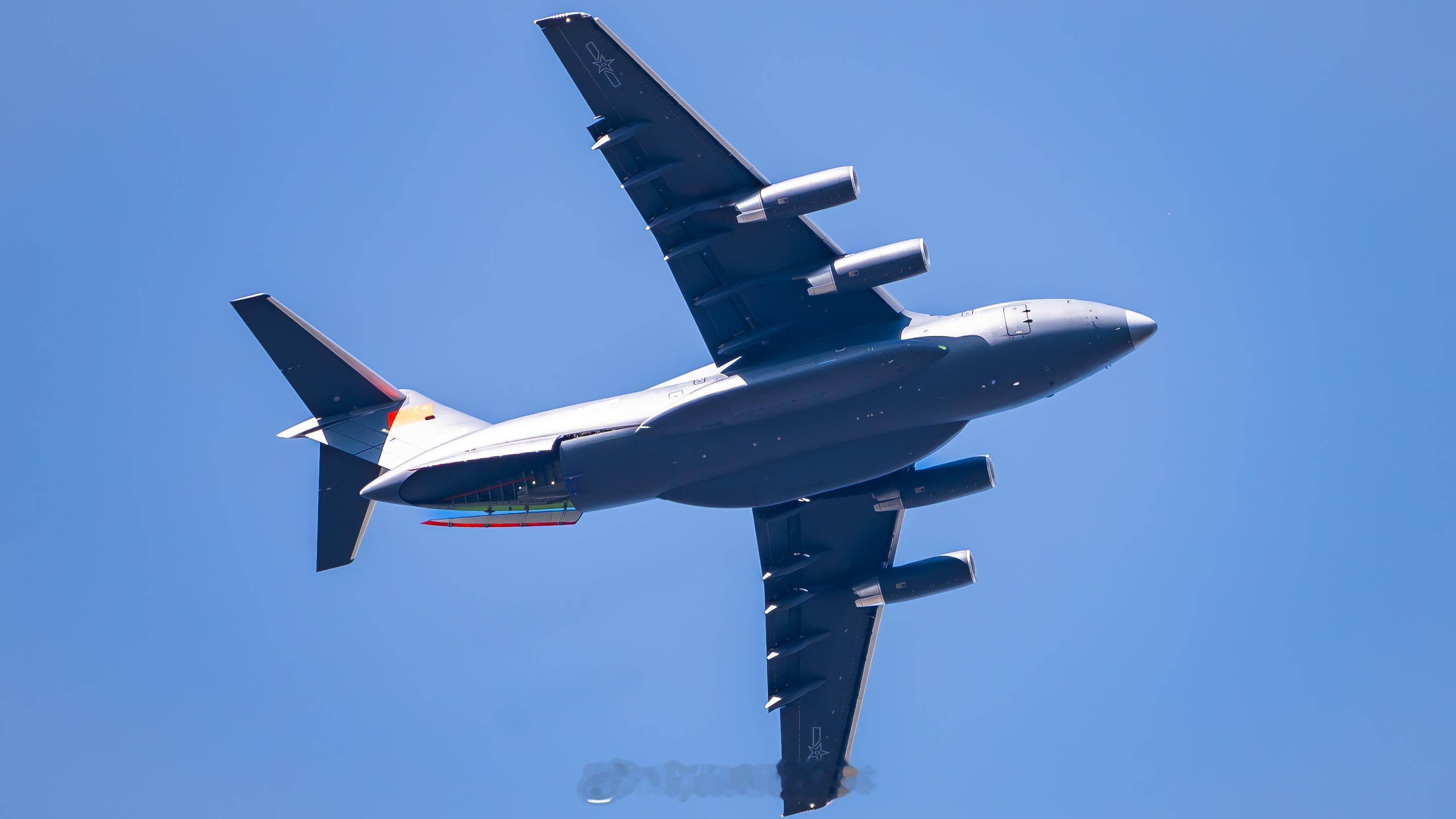 首见运20空中开货舱门图[思考]图源群友烽火问鼎计划​​​
