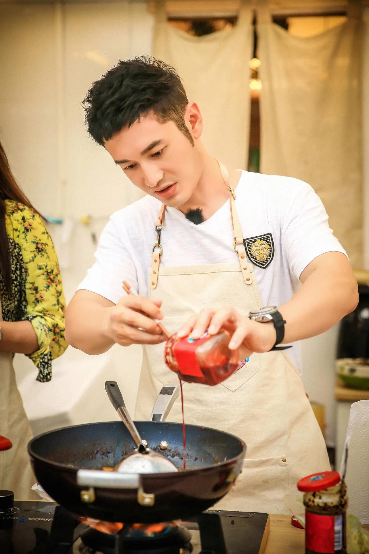 黄晓明大清早紧急发文向大家求助！！！6号清晨，黄晓明忽然发文说：“做店长这么