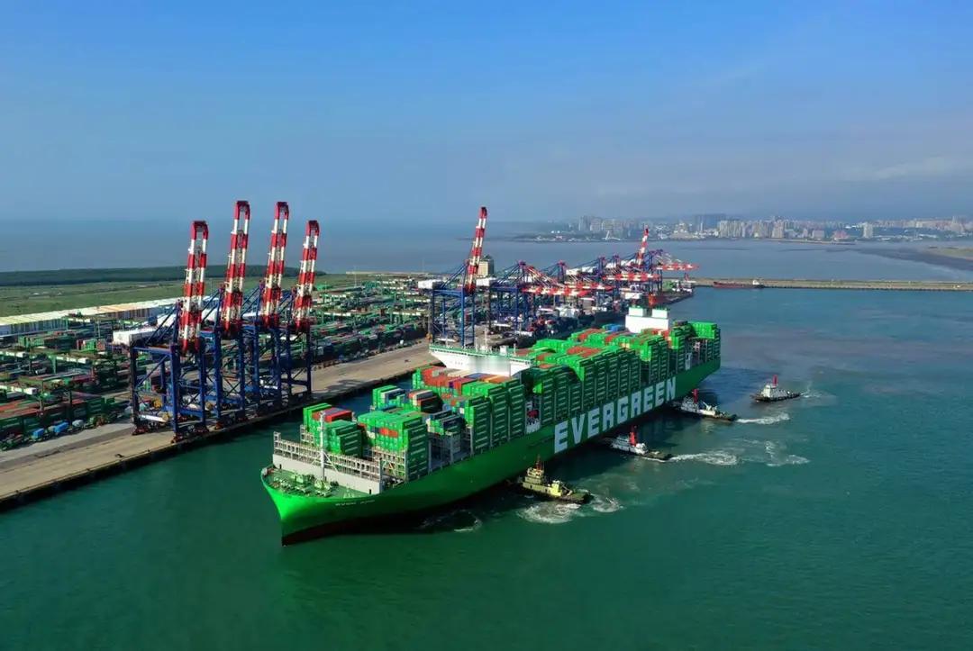 俄媒称美国己给中方打好样使得台湾运送海马斯的货轮被拦截成为可能据《莫斯科人报