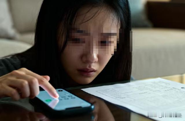 江苏淮安，已婚男子风流得很，不断的带各种女人去酒店里折腾。一番恩爱缠绵后，女子们