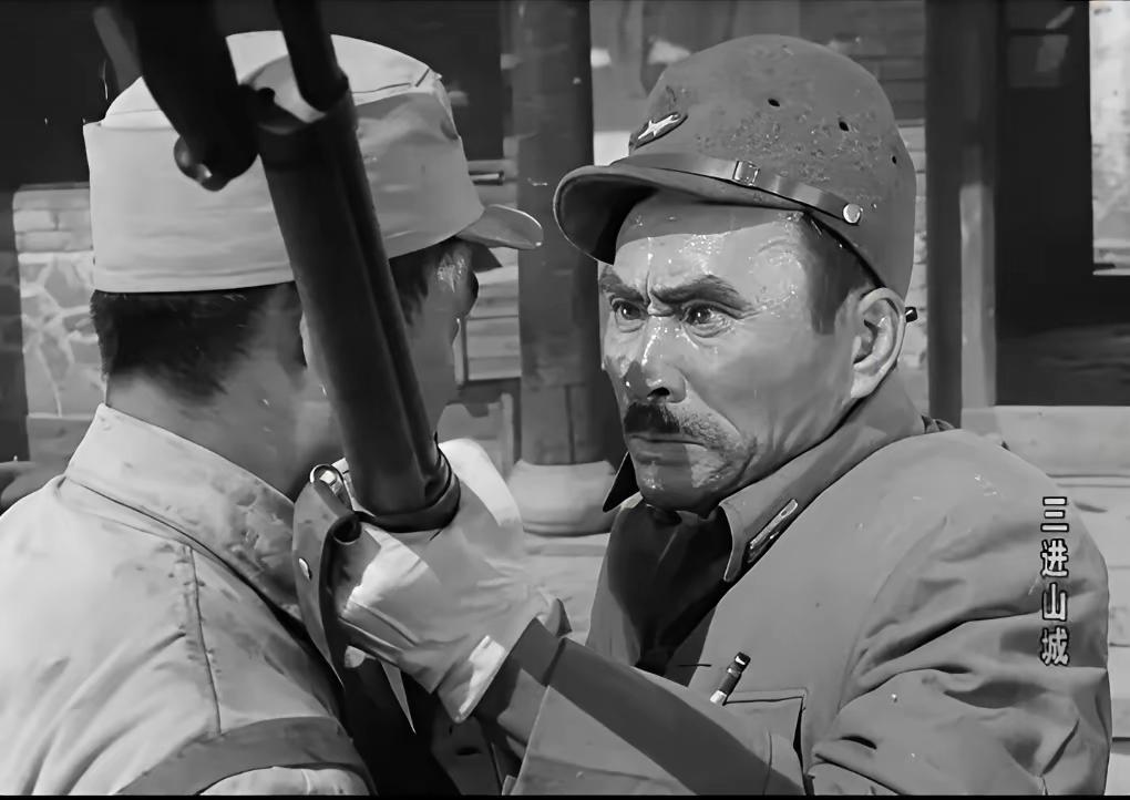 日本鬼子拼刺刀的确厉害，他们都接受过专业的拼刺训练，特别是那些经验丰富的老鬼子，